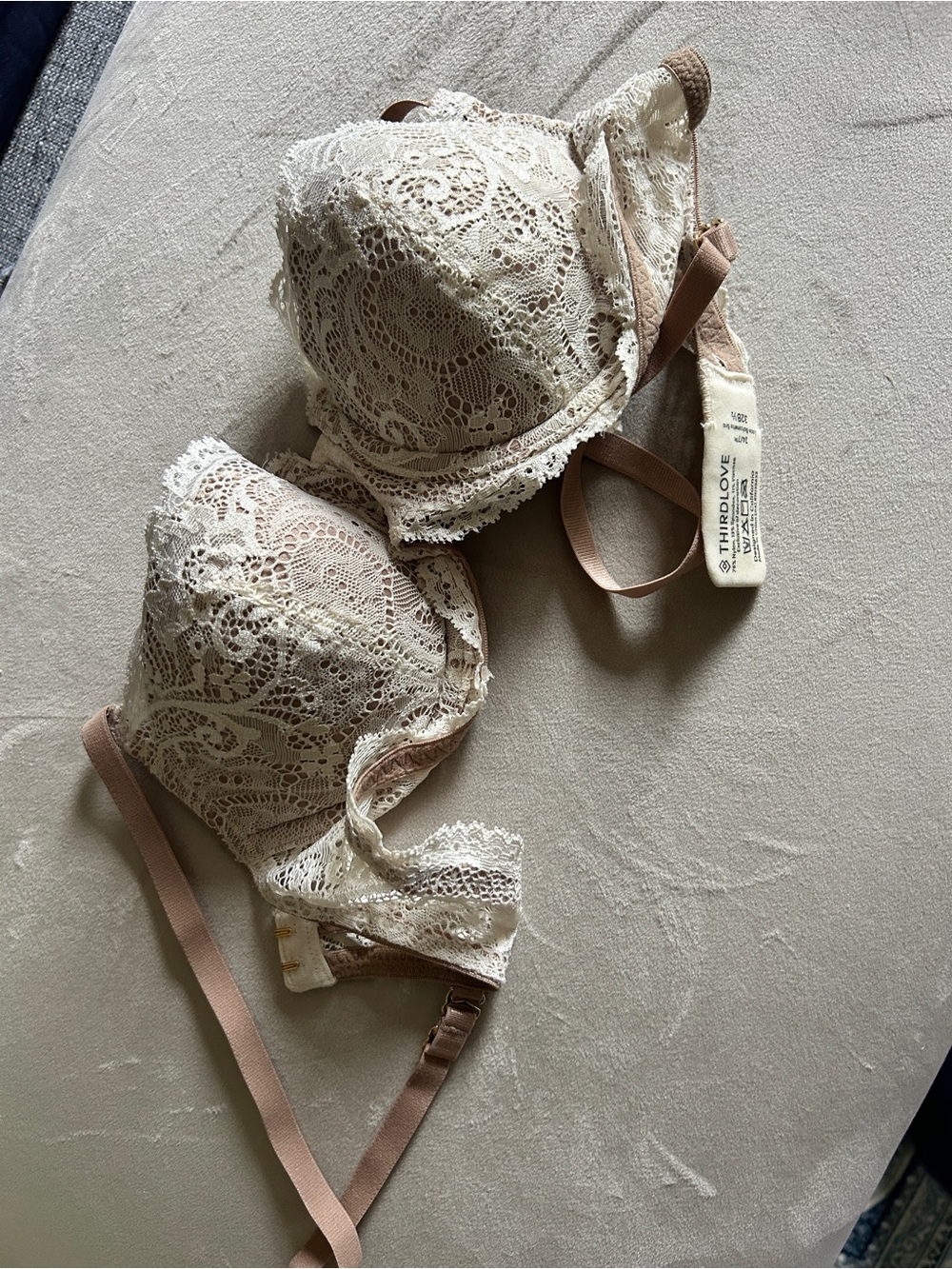 ThirdLove Cream Lace Bra with Blush Straps 32B1/2